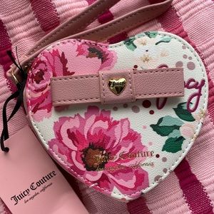New Juicy Couture Heart Shaped Coin Wristlet Floral